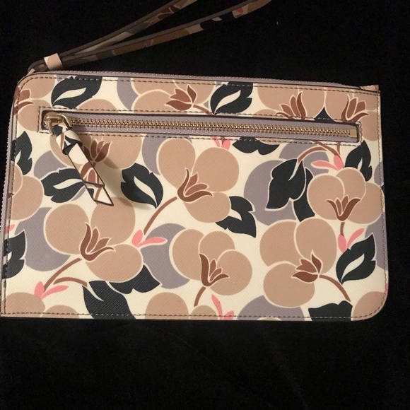 Kate Spade Brand New with tags floral wristlet - Picture 2 of 7
